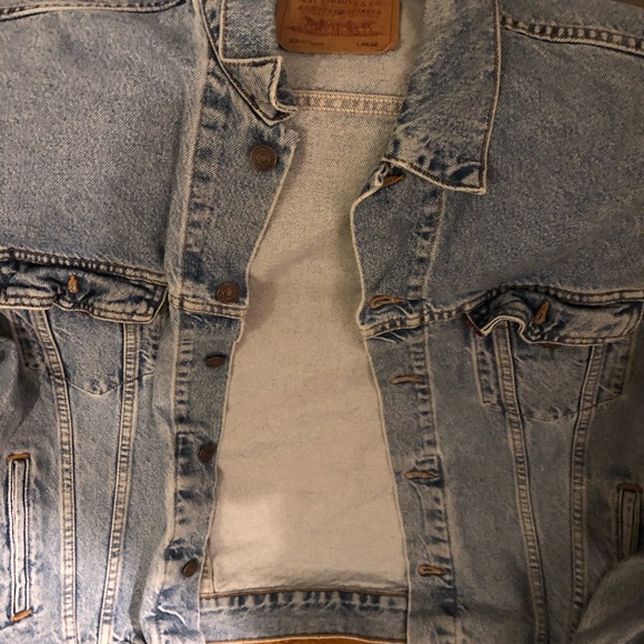 Levi’s Jean jacket - Picture 2 of 3